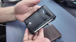 Men RFID Blocking Slim Minimalist Wallet Leather Bifold Front Pocket Purse with Pop-Up Magnetic Closure Money Clip Card Holder