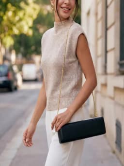 Elegant Red Evening Bag Minimalist Detachable Gold Chain Shoulder Bag Perfect for Evening Events, Weddings, and Formal Occasions
