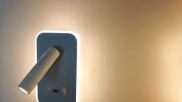 Modern Minimalist Led Wall Lamp USB Charging Indoor Bedroom Lamp Hotel Bedside Reading Lamp Wall Lights Sconce Switch AC 90~240V
