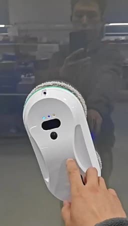DIVEDEER HCR-09 Automatic Spray Home Ultra-thin Remote Control Window Cleaning Robot Low Noise Window Cleaning Machine