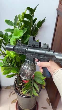M416 Electric Water Spraying Gun with Flash Fully Automatic Charging High-Speed Continuous Fire Summer Toy Spraying Gun Kid Gift