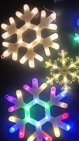 Christmas LED Light Snowflake Battery Case Hanging Battery-operated Window Ornaments Decoration for Home Xmas New Year Decor