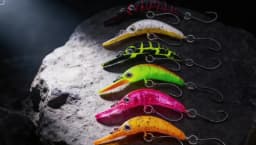 HENGJIA Rice Worm Shaper Trout Minnow Wobbler Fishing Lure 5.2cm 2.6g Crank Artificial Hard Bait Trout Pike Bass Fishing