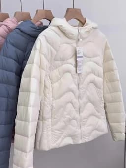 Women Ultra Light White Duck Down Coat 2026 New Autumn Winter Thin Hooded Down Jacket Parkas Female Warm Short Puffer Outwears