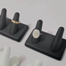 High-quality Velvet Or PU Leather Jwelry Display Stand Ring Storage Display Stand Jewelry Store Counter Display Stand For Rings