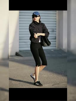 Women's Skinny Capri Pants With Side Split