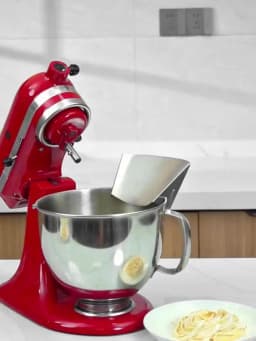 1pc Stainless Steel Pouring Chute Suitable For KitchenAid Mixer Bowl Accessoriesi, Dshwasher Safe, Sturdy and Durable