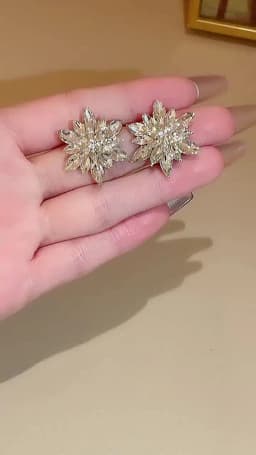 Exaggerated Luxury Crystal Flower Stud Earrings Women's Temperament Elegant Fashion Design Wedding Party Jewelry Valentine Gifts