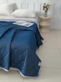 Ultra-Soft Summer Cooling Blanket - Lightweight, Breathable ,Easy Care Cooling Blanket For Hot Sleepers Cooling Thin Quilt