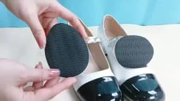 1/2PCS Anti-Slip Shoe Sole Stickers, Trimmable Self-Adhesive Rubber Anti-Wear Sole Protector for Sneakers & High Heels