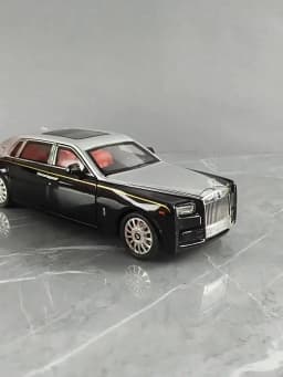 1/18 Rolls Royce Phantom Alloy Car Model Diecast & Toy Vehicles Metal Car Model Collection Simulation Sound and Light Kids Gifts