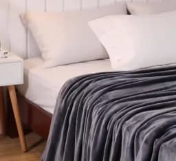 Super Soft Fleece Throw Blanket Lightweight Cozy Plush Warm All-Season Sofa Couch Blanket
