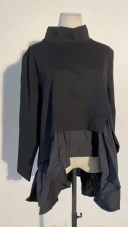 [EAM] Loose Fit Asymmetrical Ruffles Sweatshirt New High Collar Long Sleeve Women Big Size Fashion Tide Spring Autumn 2026 1A529