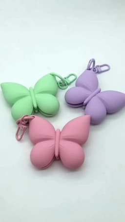 Silicone Butterfly Shaped Lip Balm Holder Keychain Cute Design Multiple Colors Perfect For Handbag Backpack Daily Travel Use