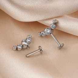 Right Grand ASTM F136 Titanium Stud Cluster CZ Earring Internally Threaded Helix Rook Daith Conch Tragus Cartilage Ear Piercing
