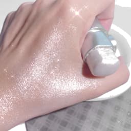 Glowy Highlighter Stick – Shimmer Finish Waterproof Long-Lasting Easy Blend Multi-Look Face & Eye Contour Skin-Friendly Unisex
