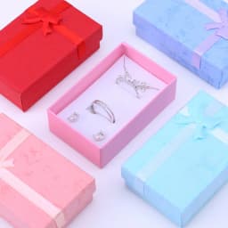 32Pcs Paper Gift Boxes for Jewelry Packaging 5*8*2.5cm Ring Earrings Necklace Holder Display New Year Wedding Favors Gift Pouch