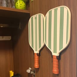 2Pcs Pickleball Paddle Rack Holds Badminton for Garage Workouts Tennis Court Fence Hooks Clip Fence and Wall Pickleball Paddle