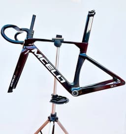 Mcelo EU free 2-5 days arrive Disc Brake Carbon Frame 700*32C AERO Road Bicycle speed bike T47 Full Internal Cable Handlebar