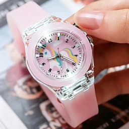 5-Piece Set of Casual New Cute Pink Girls' Watches, Pink Heart Series Accessories, Birthday Gift, Suitable Choice for Gifting