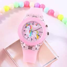 5-Piece Set of Casual New Cute Pink Girls' Watches, Pink Heart Series Accessories, Birthday Gift, Suitable Choice for Gifting