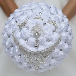 17design New White Wedding Bride Holding Flowers Artificial Bouquet Ribbon Rhinestone Pearl Bouquet Decoration Bride Groom Dance
