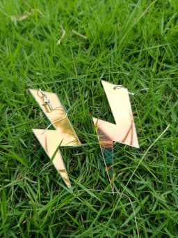 FishSheep Colorful Acrylic Geometric Star Moon Butterfly Drop Earrings For Women Cute Transparent Laser Dangle Earrings Jewelry