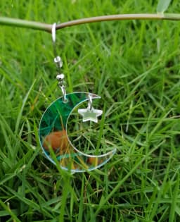 FishSheep Colorful Acrylic Geometric Star Moon Butterfly Drop Earrings For Women Cute Transparent Laser Dangle Earrings Jewelry