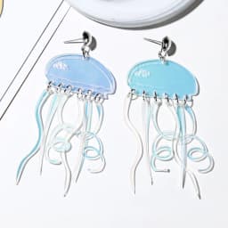 FishSheep Colorful Acrylic Geometric Star Moon Butterfly Drop Earrings For Women Cute Transparent Laser Dangle Earrings Jewelry