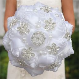 17design New White Wedding Bride Holding Flowers Artificial Bouquet Ribbon Rhinestone Pearl Bouquet Decoration Bride Groom Dance