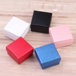Fashion Simple White Square Jewelry Packaging Box for Engagement Ring Earring Necklace Bracelet Display Valentine's Day Gift Box