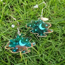 FishSheep Colorful Acrylic Geometric Star Moon Butterfly Drop Earrings For Women Cute Transparent Laser Dangle Earrings Jewelry