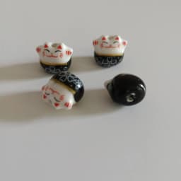 30pcs 13x14mm Hand Painted Lucky Cat Ceramic Beads Vertical Hole Loose Spacer Cute Animal Ceramics Bead For Jewelry Making DIY