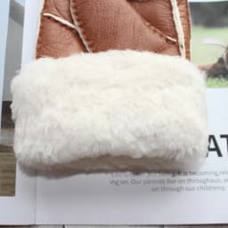 New sheepskin men's fur gloves with thicker wool lining and winter fashion windproof and cold-proof warm gloves