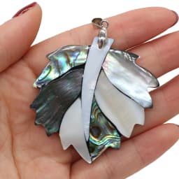 Natural Stone Shell Pendant Exquisite Round Charms For Jewelry Making Charms DIY Necklace Accessory