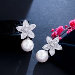 CWWZircons Noble White Gold Color Dangle Drop Pearl Cubic Zirconia Lovely Geometric Flower Earrings for Women Chic Jewelry CZ973