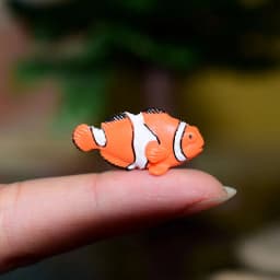 Miniature Oceans Animal Model Turtle Alligator Whale Shark Dolphin Penguin Clownfish Frog Sea World Mini Figurine Decor Toys