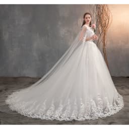 2026 Chinese Wedding Dress With Long Cap Lace Wedding Gown With Long Train Embroidery Princess Plus Szie Bridal Dress Customized
