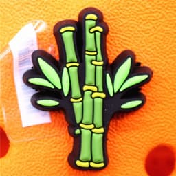 1pcs Cute Gecko PVC Shoe Charms Bamboo Unicorn Leaves Accessories Lost General Decorations fit Bracelet Friends Gifts