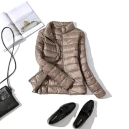 2024 Winter Ultra Light Duck Down Jacket Women Slim Short Coat Hooded Warm Female Portable Parkas Women's Down Jackets