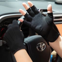 Men's Summer Ice Silk Half Finger Thin Outdoor Cycling Nonslip Breathable Fitness Gloves For Sports Sunscreen Driving Gloves L21