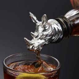 Alloy+Silicone Wine Aerator Pourer Spout Wine Decanters Elephant Wine Stoppers Decanter Pourer Liquor Decanter Bottles