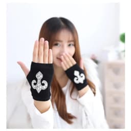 Lovely Cartoon Animals Pattern Skull Winter Rivet Gloves Women Warm Knitted Diamonds Sequins Cool Fingerless Dancing Gloves G101
