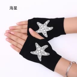 Lovely Cartoon Animals Pattern Skull Winter Rivet Gloves Women Warm Knitted Diamonds Sequins Cool Fingerless Dancing Gloves G101