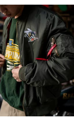 2025 USAFA WW2 Flying Bumble Bees Patch Embroidered Bomber Jacket Men Air Force Pilot Flight Winter Coat Warm Padded Outwear