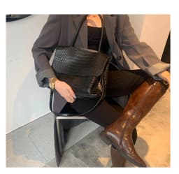 Large capacity PU leather women handbag 2026 tend brand Alligator Pattern shoulder bags ladies crossbody bags Casual Big Totes