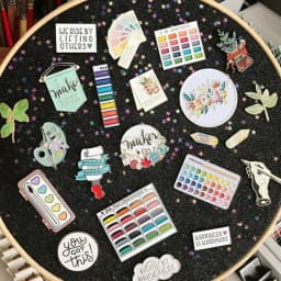 Badge Brooch Display Wall Hanging Pin Display Glitter Board Pin Holder Pin Collection Display Embroidery Hoop