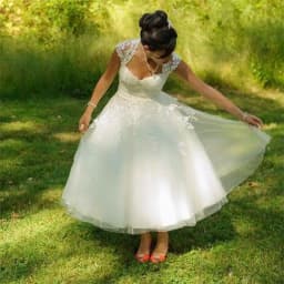 Customized 2025 Vestidos de Novia Pretty Appliques Plus size Tea Length Lace Short A Line Wedding Dresses Garden Bridal Gown