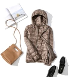 Down Parka Women Ultra-light Thin Down Jacket 2024 Autumn Winter Slim Short Hooded Warm White Duck Down Coat Women's Outerwear