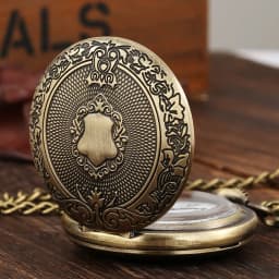 Roman Numerals Display Dial Exquisite Black/Silver/Bronze/Gold Quartz Pocket Watches Men Retro Pendant Clock with Pocket Chain